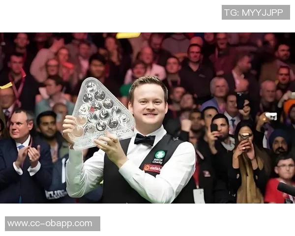 墨菲下半场发力贡献13分全场表现全面但仍需提升 墨菲下半场发力贡献13分全场表现全面但仍需提升